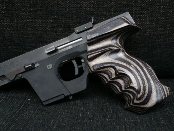 PA170038.jpg (162 KiB) Katsottu 11856 kertaa Vasemmalta puolelta.